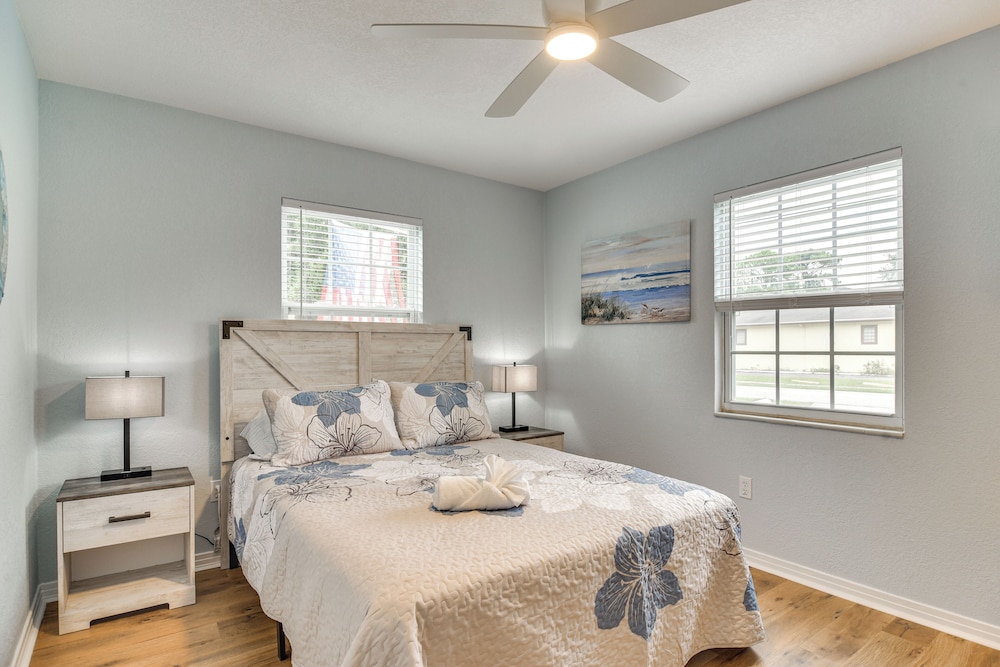 Pinellas Park Home: Swim, Golf, Grill & More!