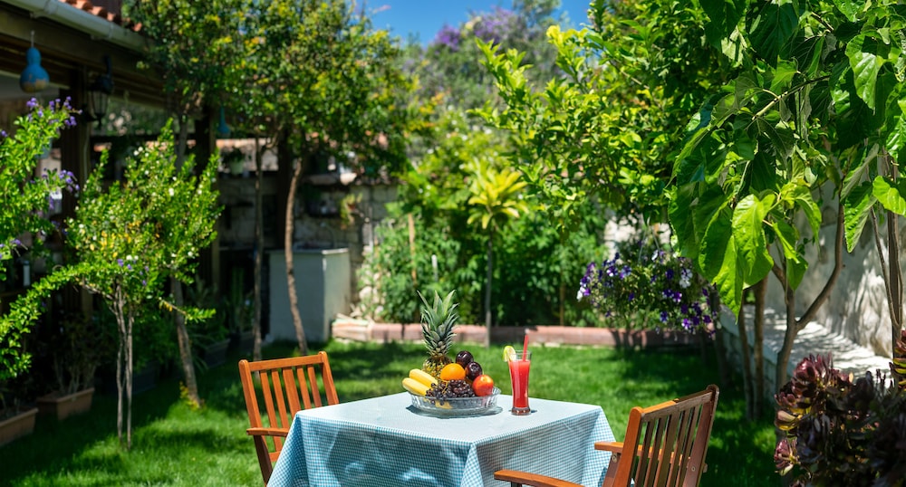 Flores Hotel Alaçatı - Image 16