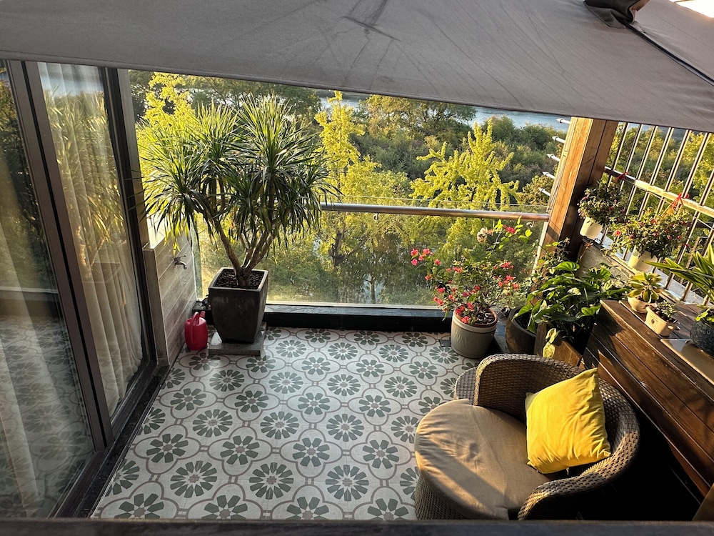 Li River Resort Villa Hotel