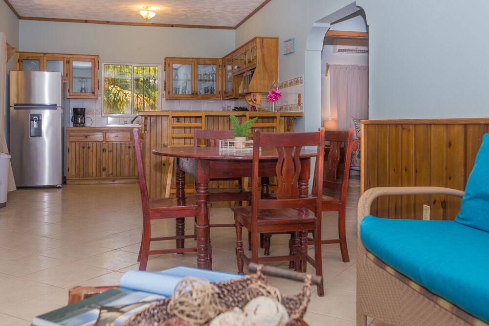 Roatan Ocean View - Ground Floor 2 Bedroom Apts
