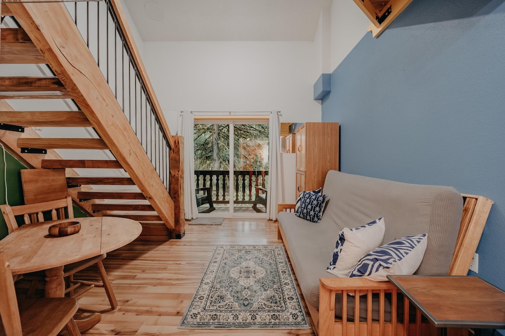 Mt Baker Lodging Condo - Perfect for Smaller Families on the Go
