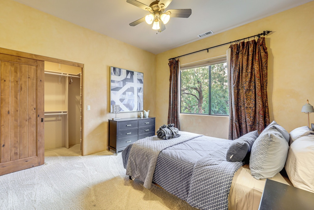 1/2 Mi to Airport Mesa! Hot Tub Haven w/ Mtn Views