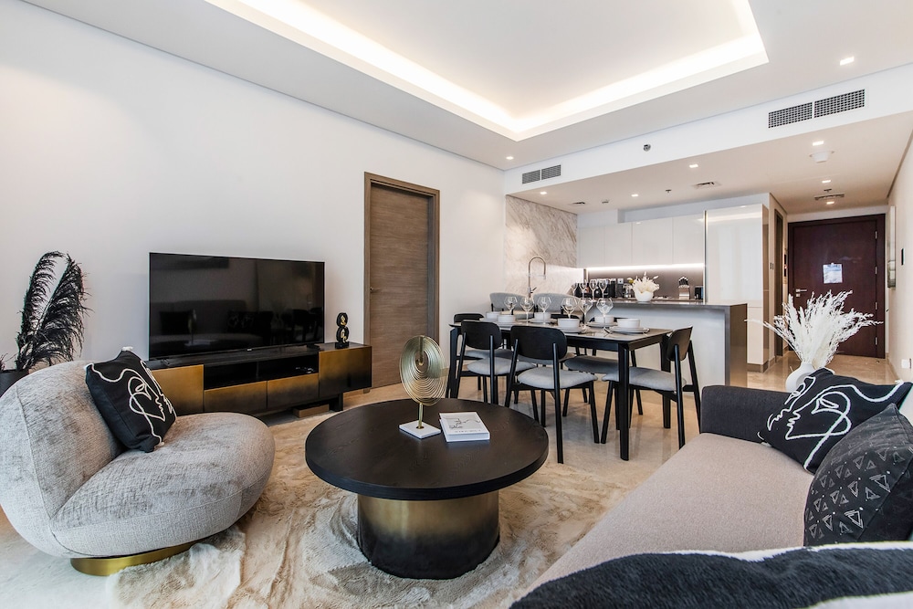 Premium 3BR with Full Burj Khalifa view