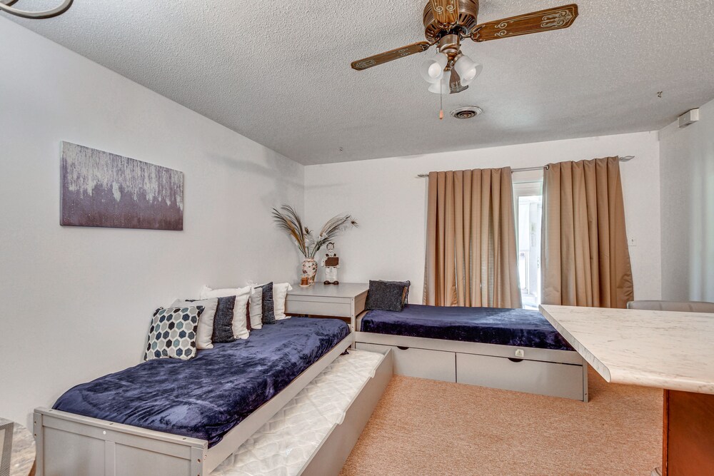 Harrisburg Home w/ Private Yard + Screened Porch! view 2