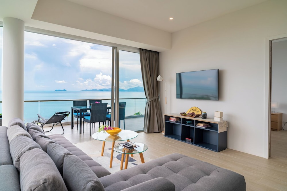 2bedroom TopFloorSeaView apartment KBR39