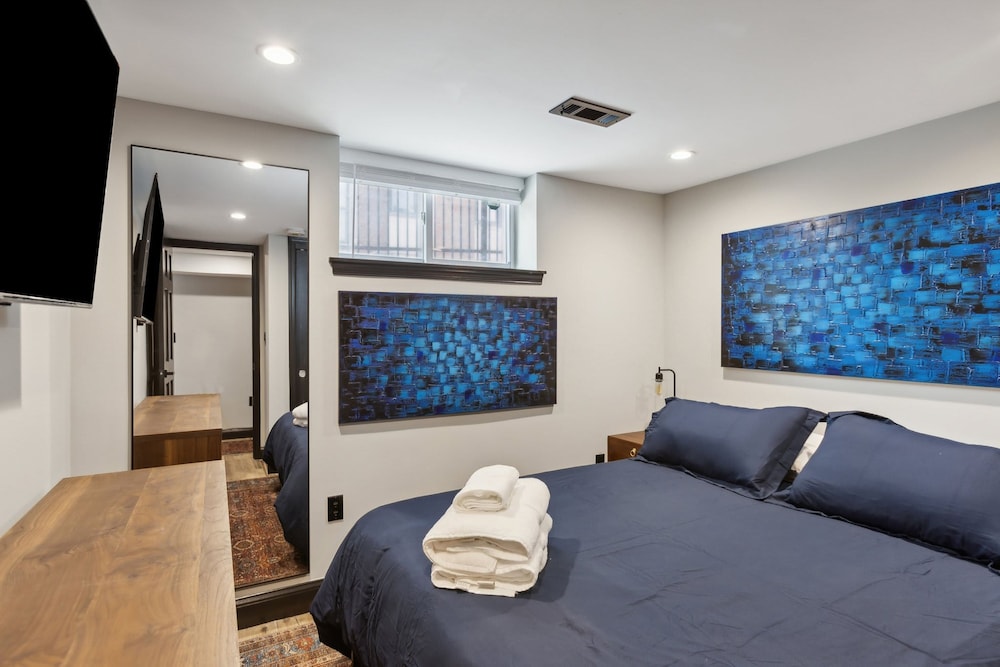 Charming 2BR Townhouse Condo in Heart of DC