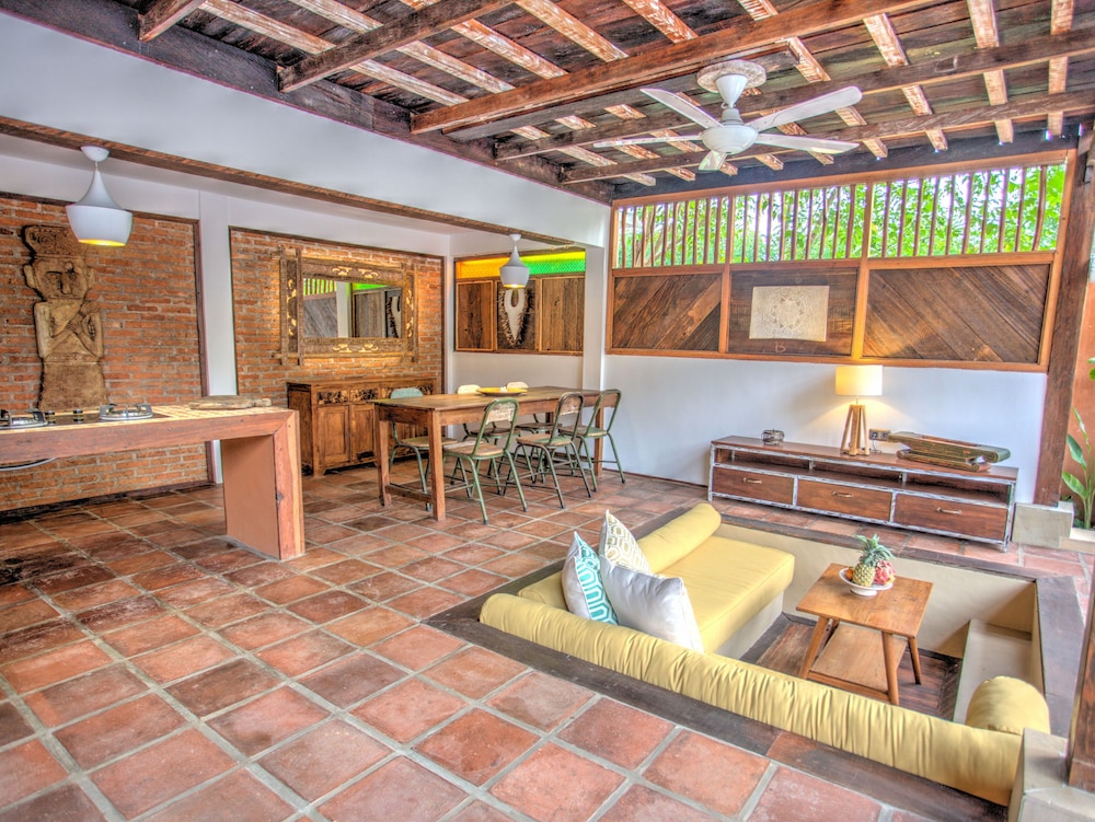 Apalagi Villas