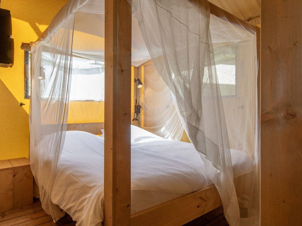 Safari Tent in Arcen Near Nature