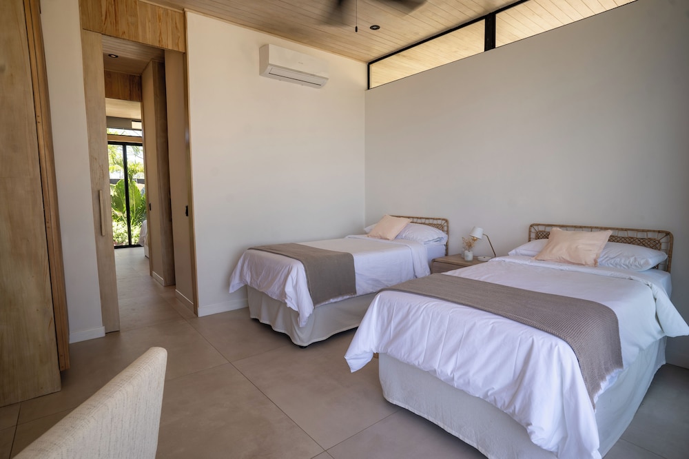 Casita Niaku by Wynwood House