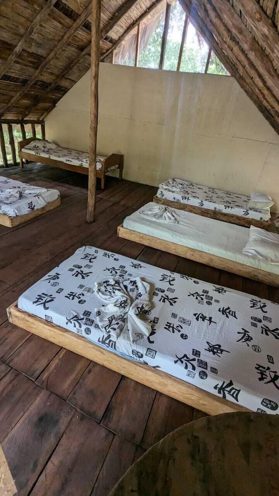 Wira Pora Hostal