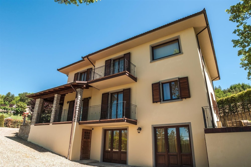 Wonderful Villa With Private Pool in the Heart of Tuscany view 4