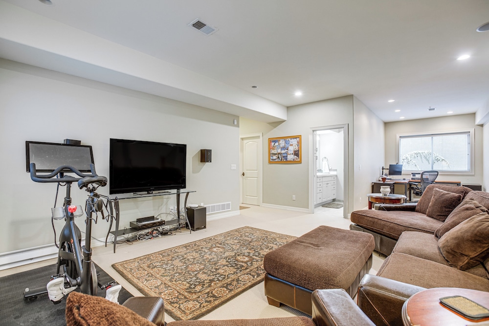 Walk to DU, Dining & Parks: Spacious Denver Home!