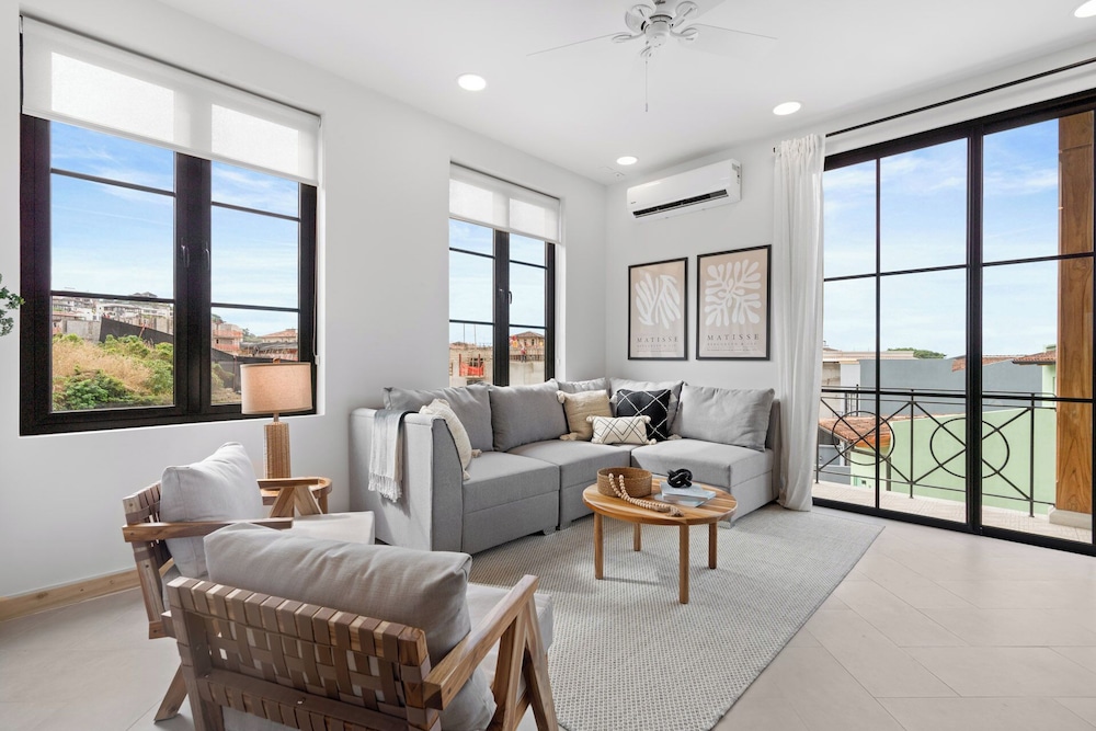 Stunning 3-BD Beachside Home with Small Pool