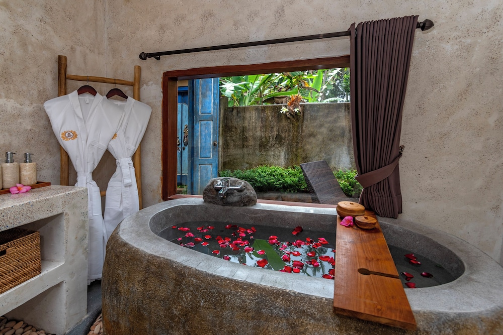 Hoshi Jungle Resort by Dhananjaya Hospitality