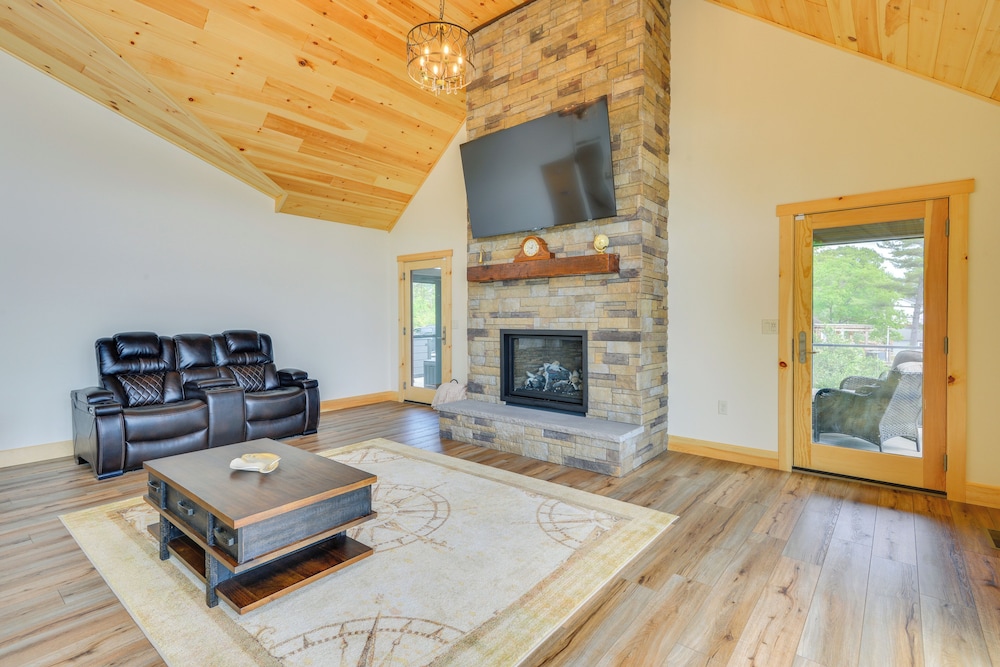 Hot Tub Dock: Waterfront Wellesley Island Home! - Property Image 39