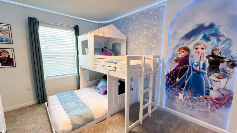 Solara Dreams 4BD Pool Home Next to Disney