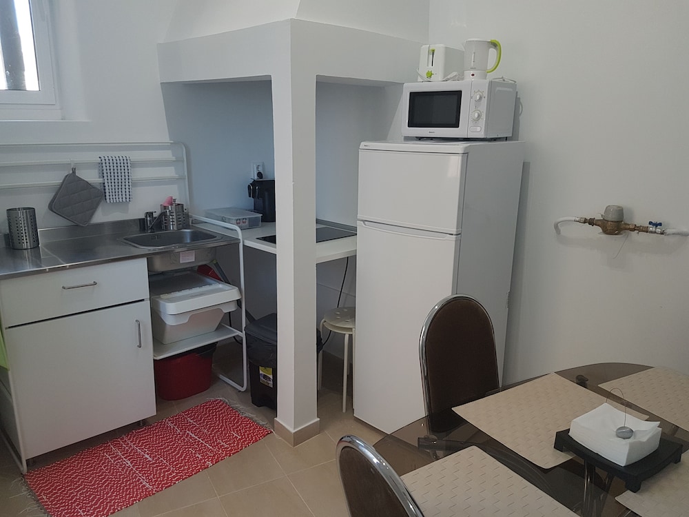 Apartment with Balcony in the Heart of Lisbon view 4