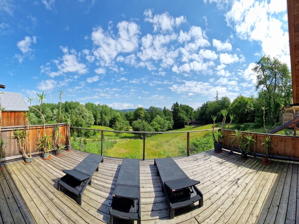 Nice Chalet in Klagenfurt With hot tub