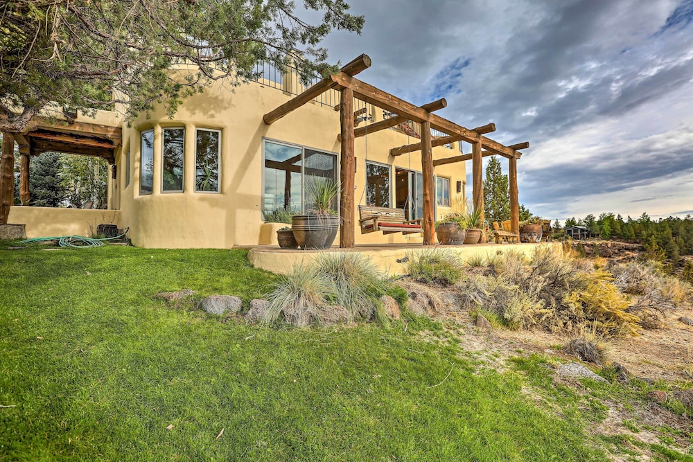 Adobe Home - River & Mtn Views w/ Hot Tub! view 5