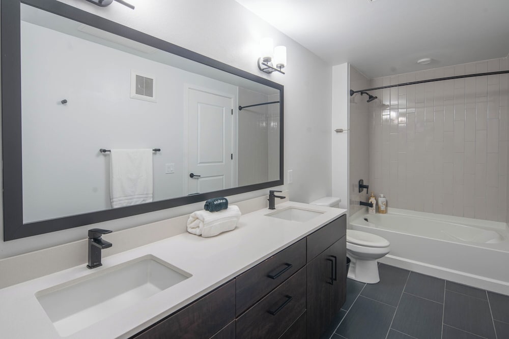 ROVE LIVING/KB - Trovita Rio