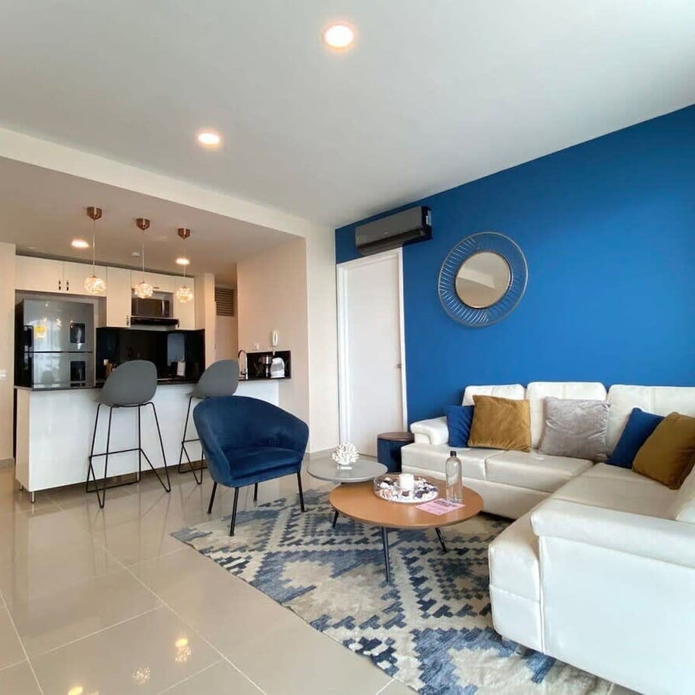 w Stunning 2BR w Pool n AC in Sunny Cartagena