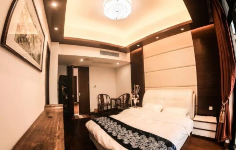 Moon River European Style Villa