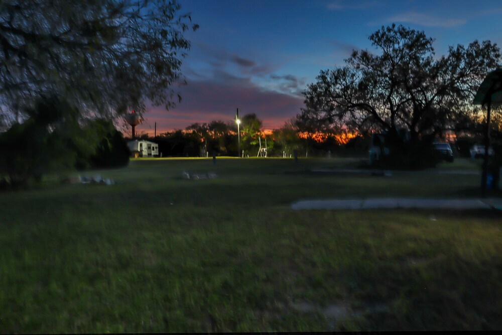 Mathis Motel view 3