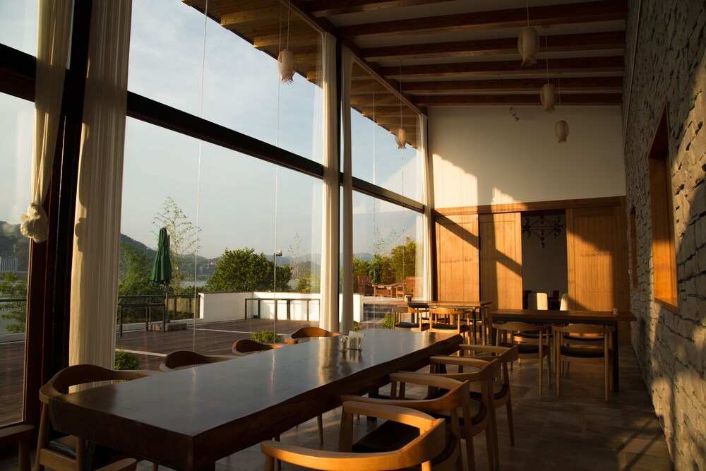 Fishman homestay