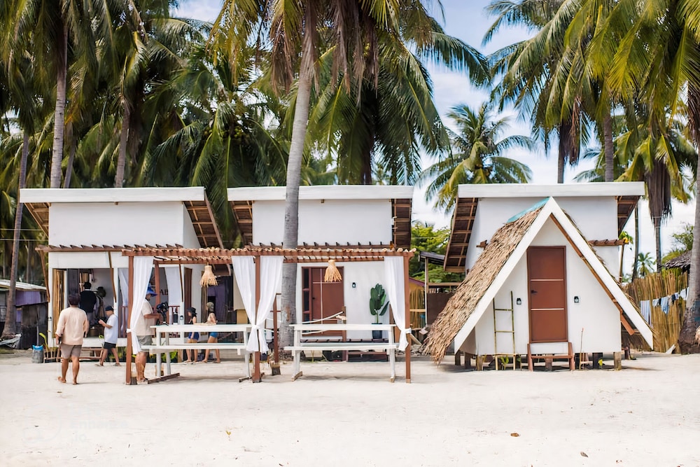 Tatak Balabac Beach Camp