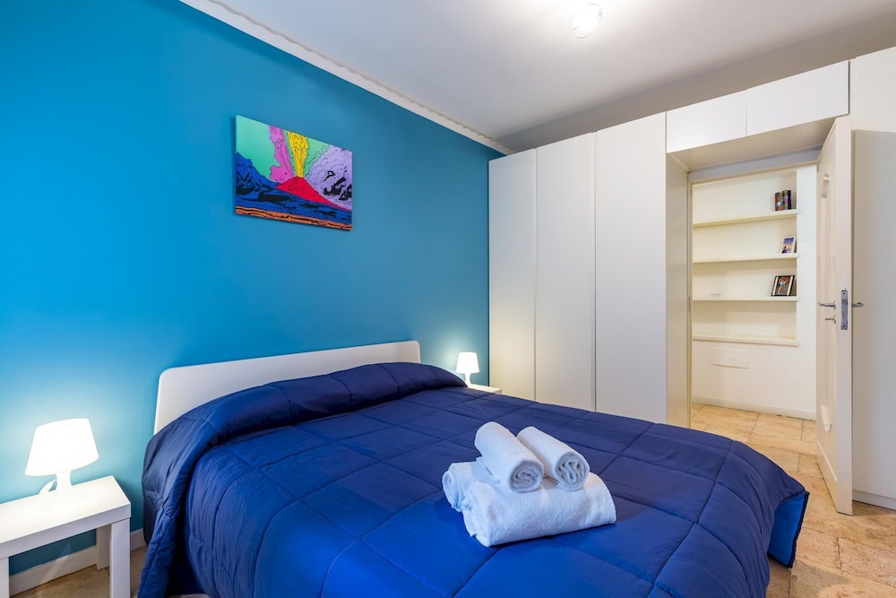 Crispi 36 - Cozy Flat and Terrace by Napoliapartments