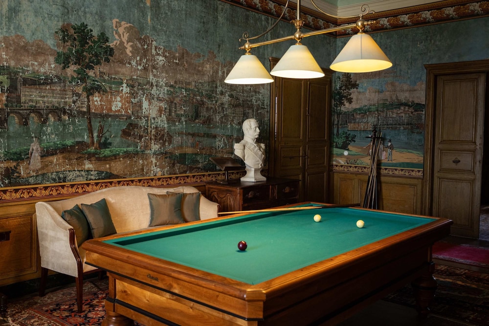 18th Century Ch Teau With Stunning Pool Gardens