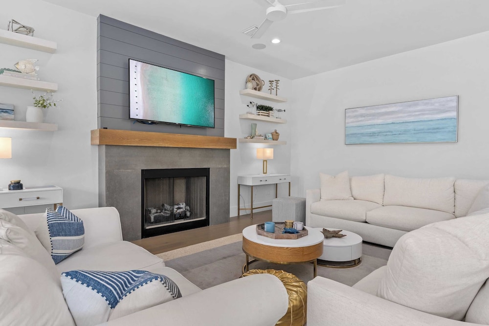 30A Good Vibes by Avantstay Private Pool + Bikes Beach Access