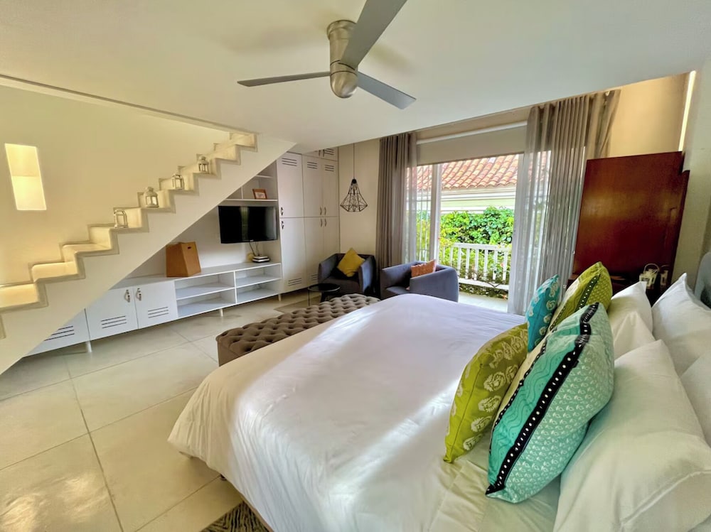 by Calamari Homes - Edificio Centenario