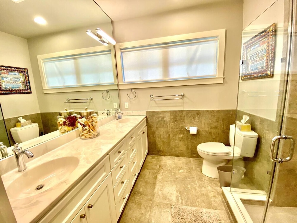 Bayard Avenue 300
