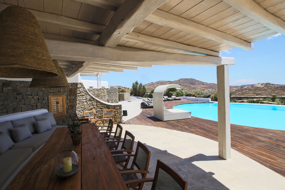 Bluewave Villa