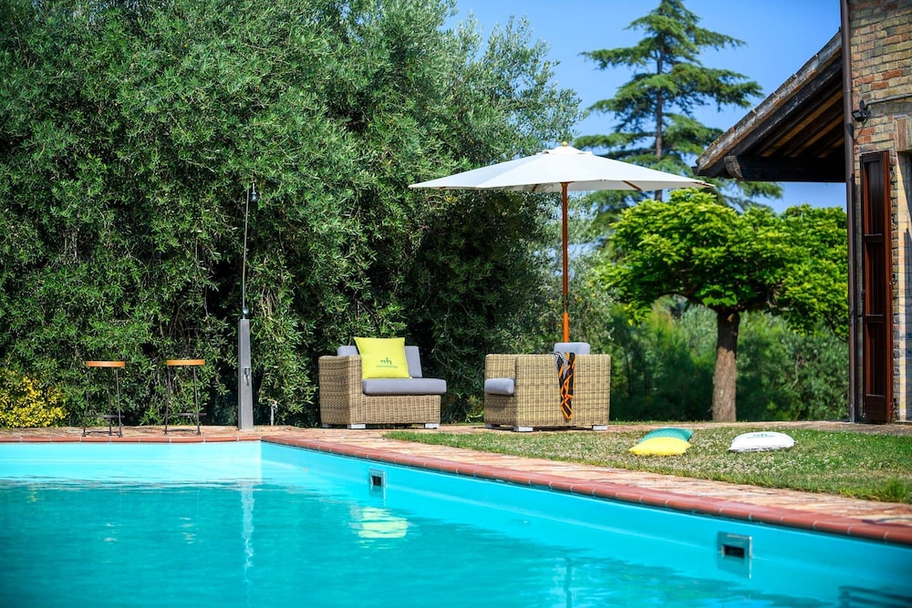 La Girolima 6 2 by Marche Holiday Villas