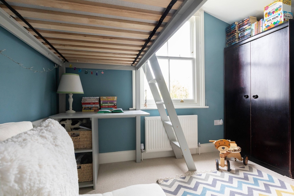 Brewster Gardens III by Onefinestay