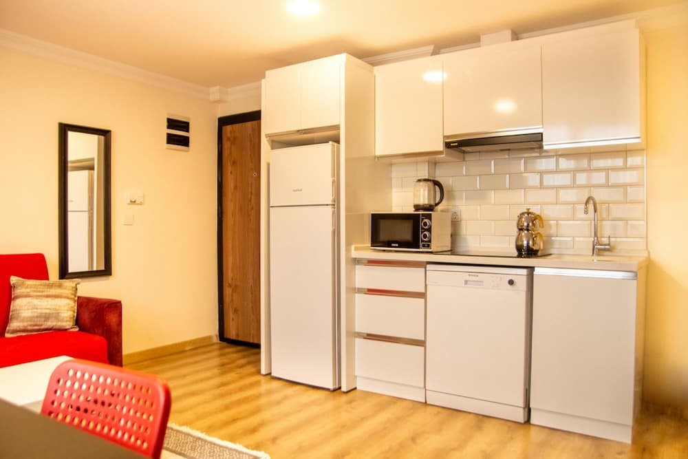 Colorful and Central Flat Near Kulturpark Izmir view 4