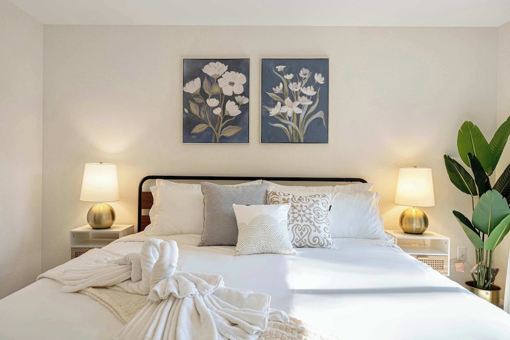 @marbella Lane-cozy Luxury Townhome Near Microsoft