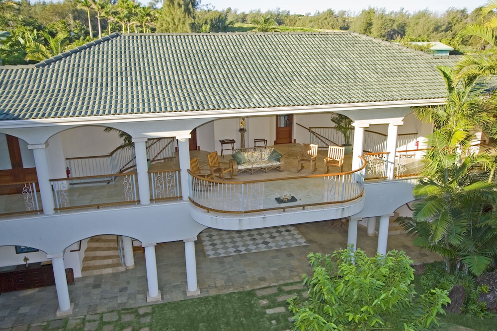 Hawaii Island Retreat view 4