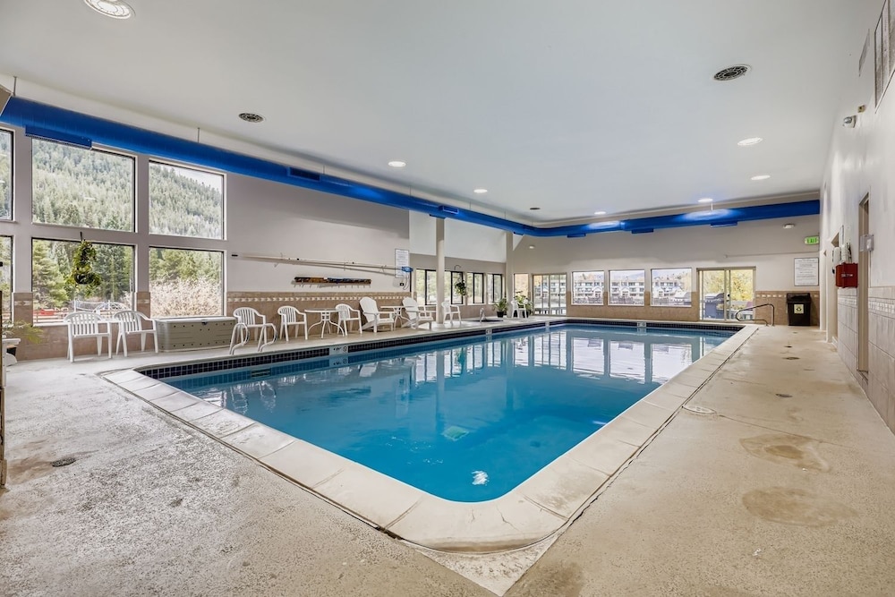 1806 Decatur 2 Bedroom Condo