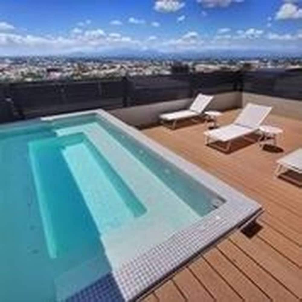 Goistay Discover Unparalleled Elegance in the Clouds A Luxury Apartment in th