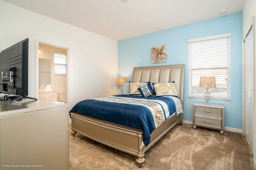 6121bod 11 Bedroom 9 Bathrrom view 3