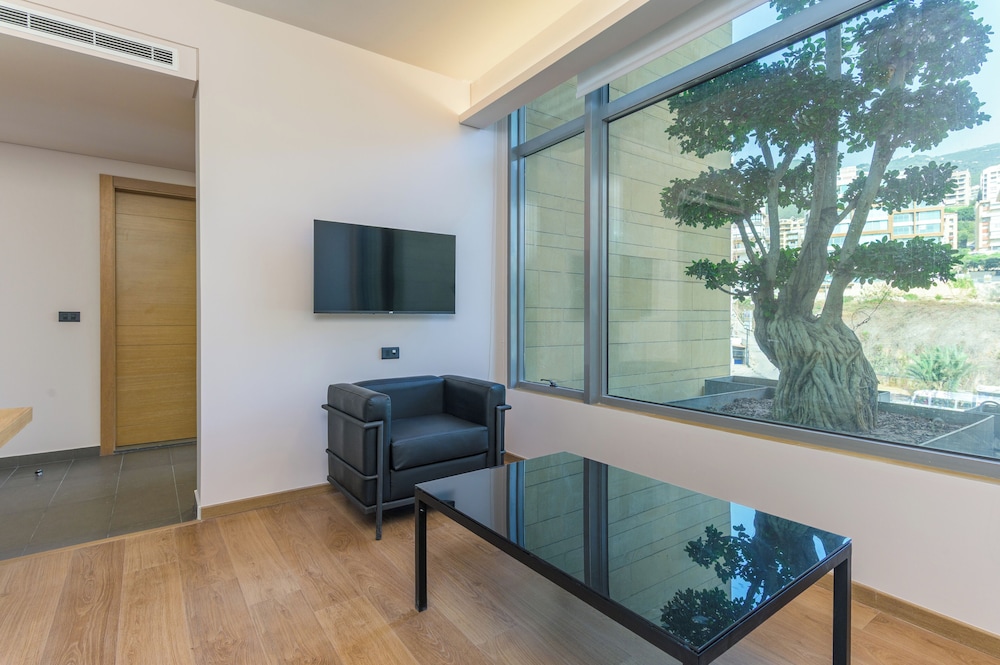 Jounieh Living - Residences by Local Host