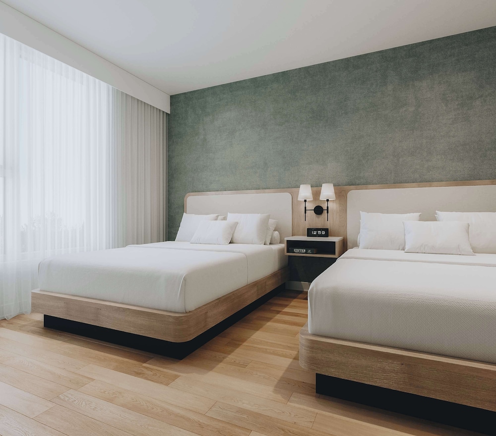 Hyatt Place Montreal Airport