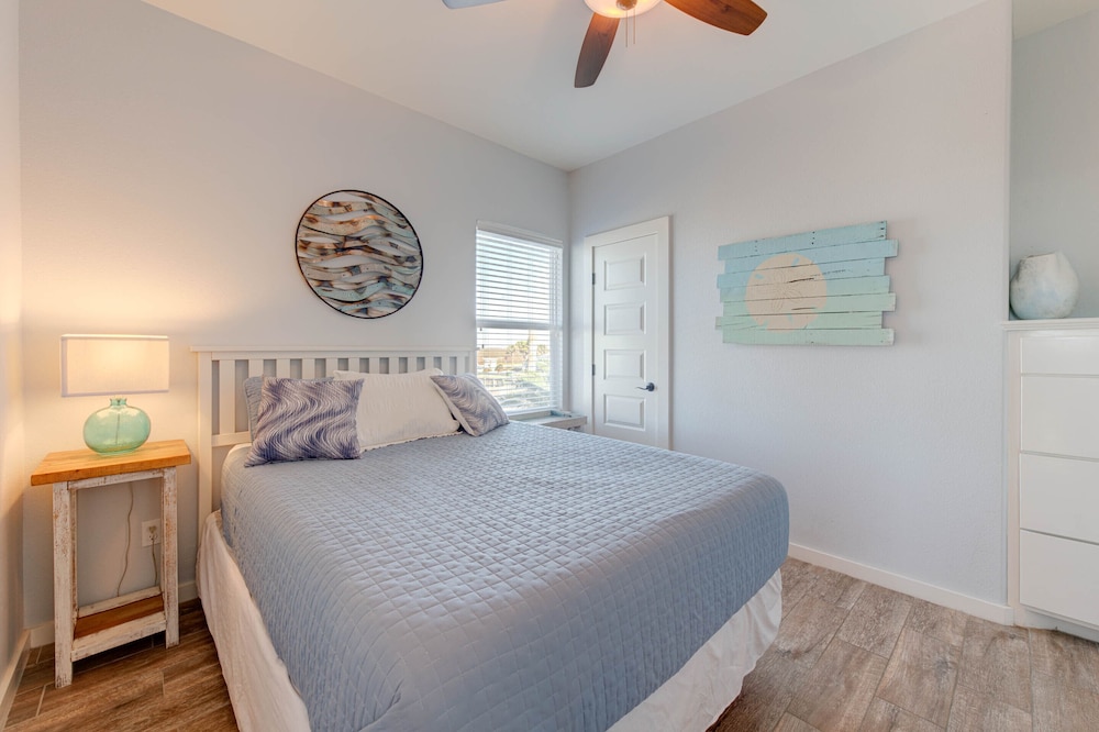 Postcard from Paradise by Silver Sands Vacation Rentals view 5
