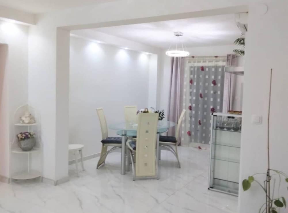 Trogir Downtown Apartments With Private Parking