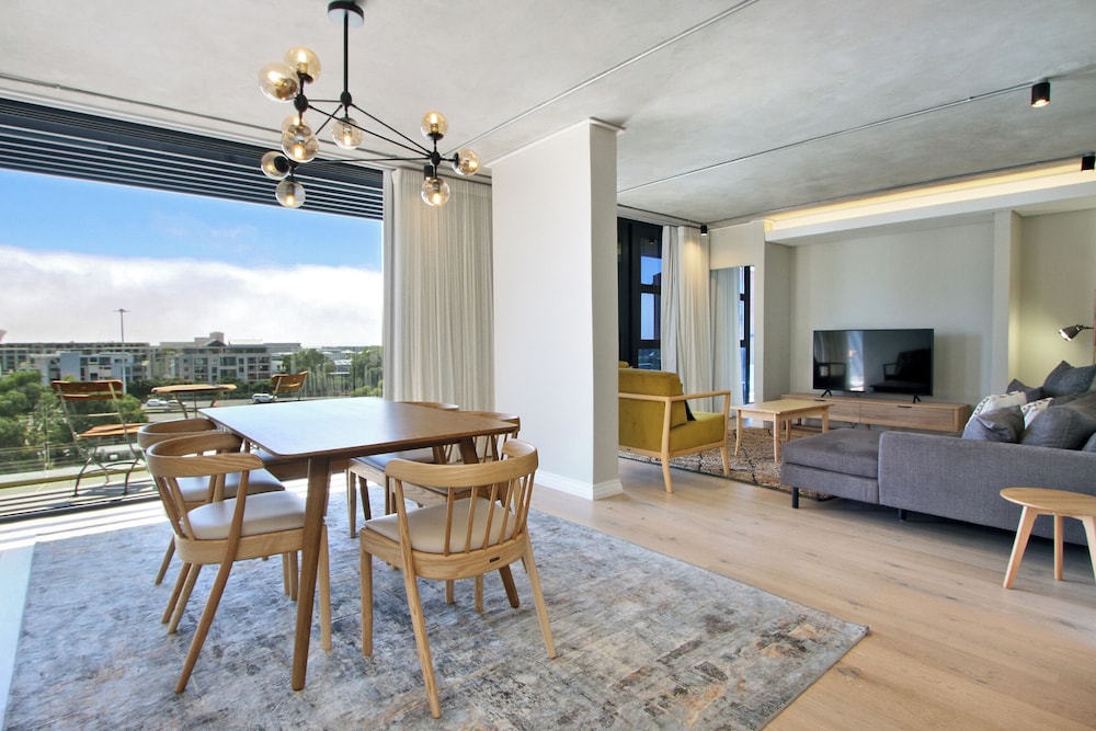 Docklands Deluxe Apartments by ITC Hospitality