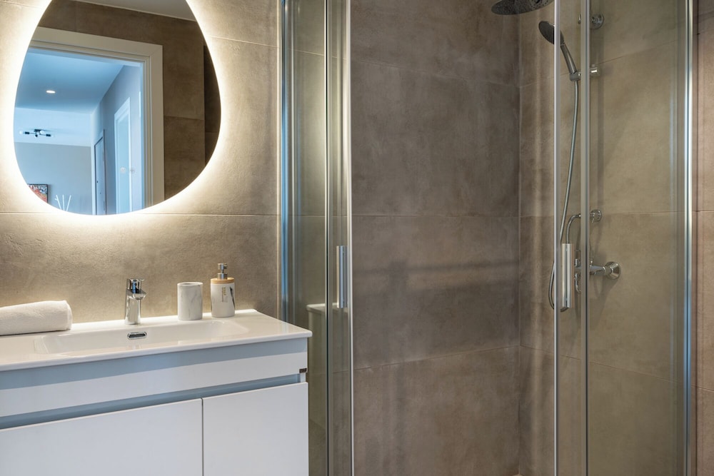 Blu Horizon - Stylish Living with Pool & Balconies in Protaras