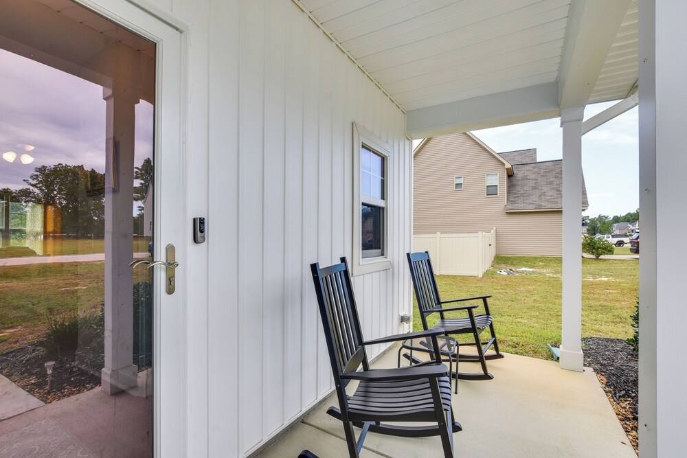 11 Mi to Fort Bragg: Family Home w/ Patio!